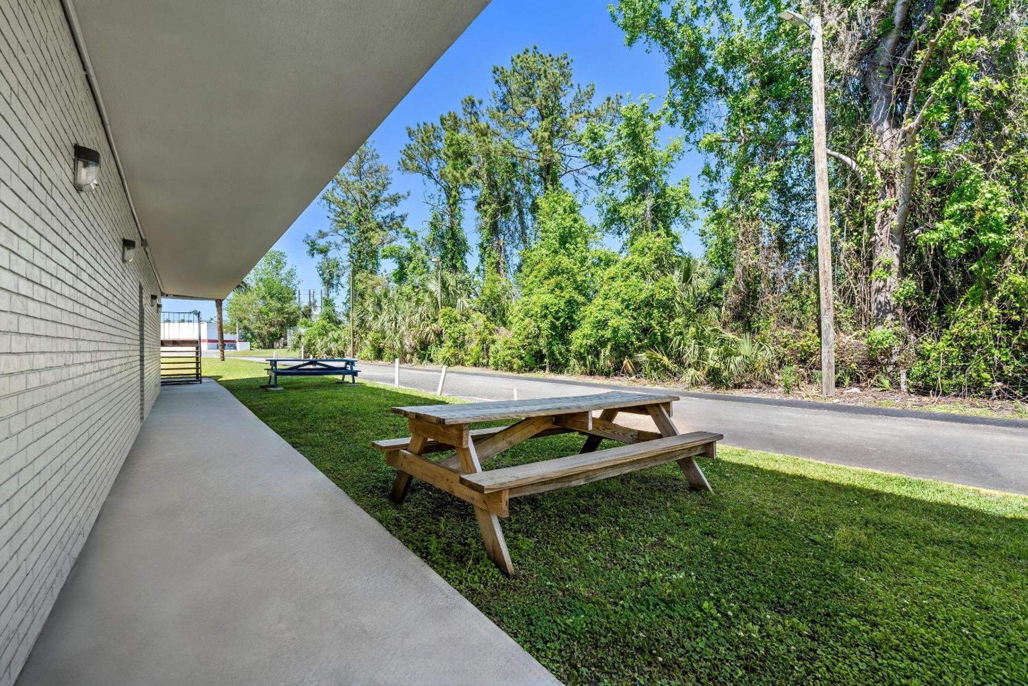 Econo Lodge Jennings Exterior photo