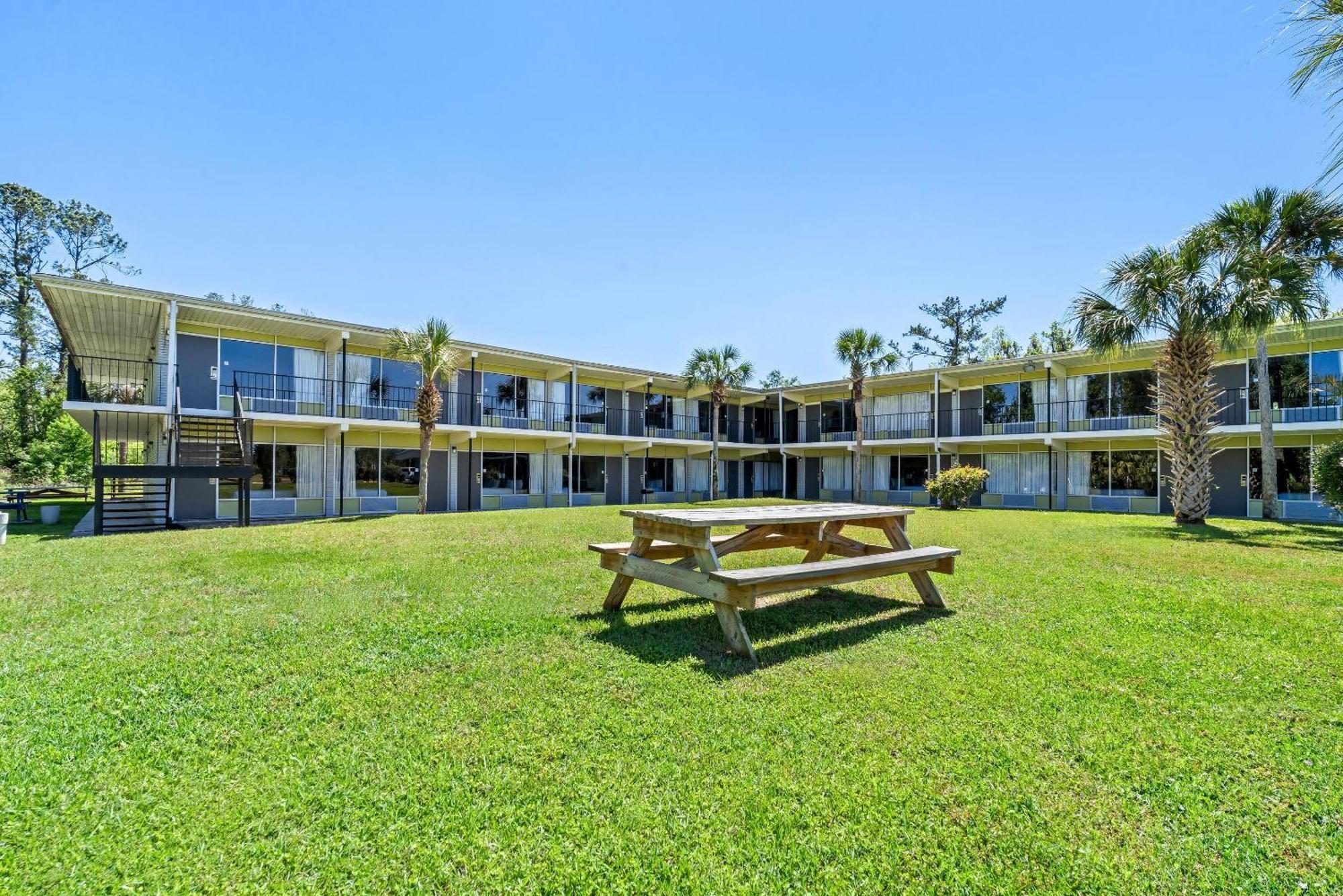 Econo Lodge Jennings Exterior photo