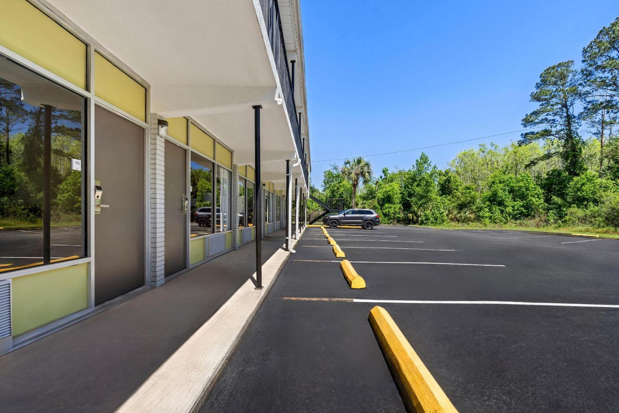 Econo Lodge Jennings Exterior photo